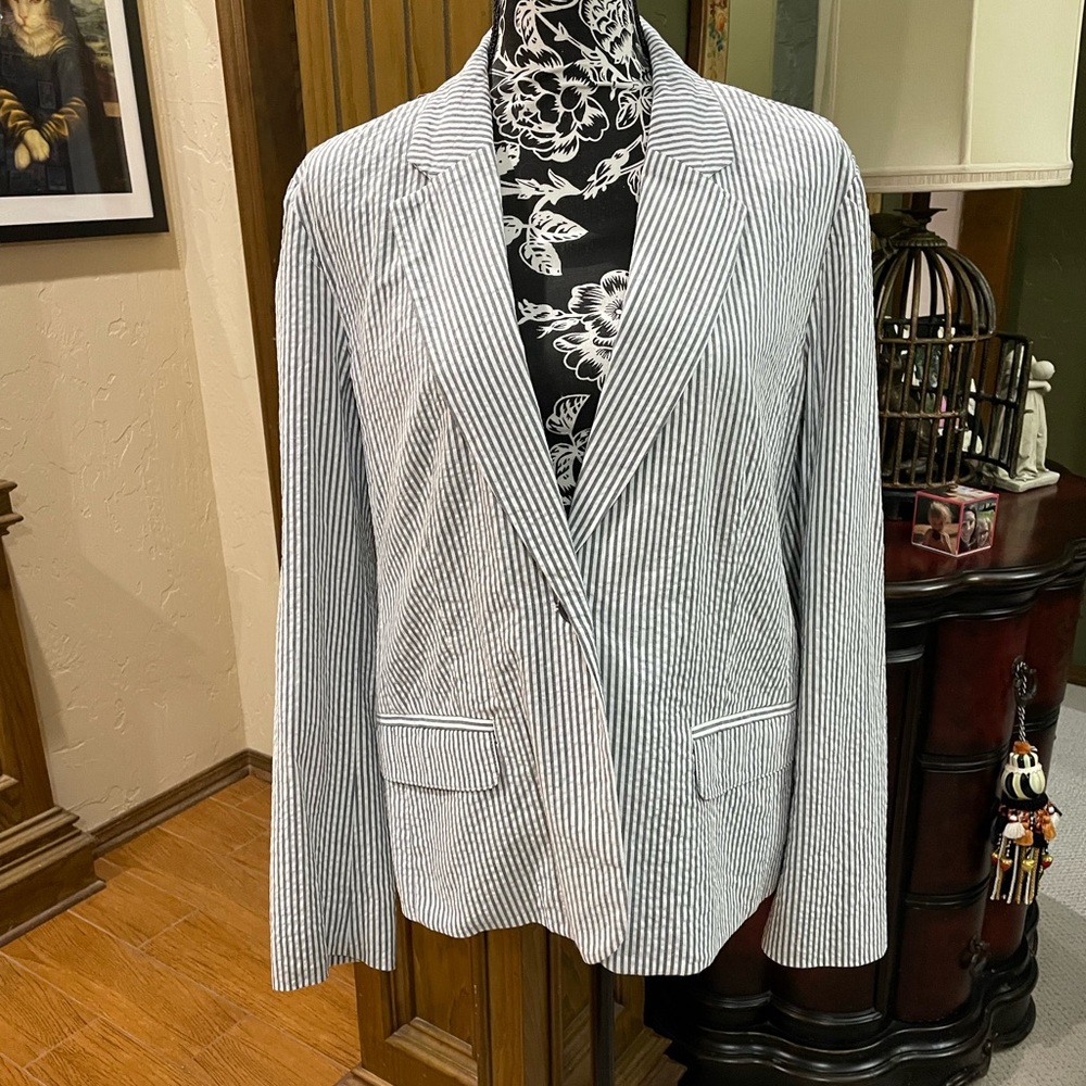 J Jill seersucker striped summer jacket